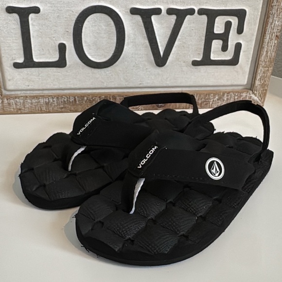 Volcom 9/10 Sandals - Picture 2 of 2